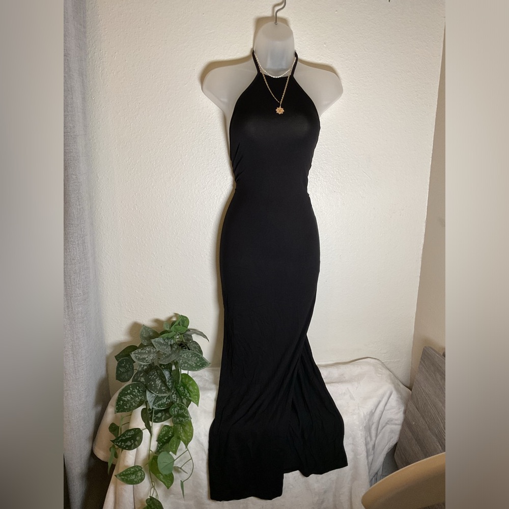 Elegant Black Maxi Dress